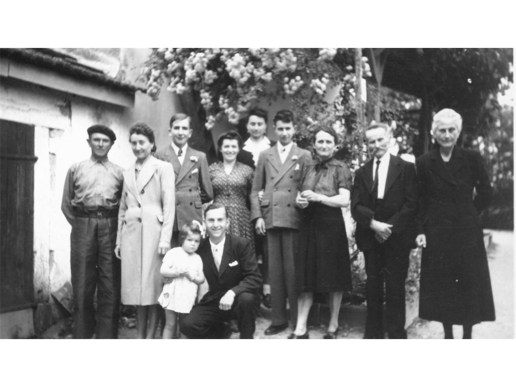 Verteuil famille Rambaud Jean-Luc avec au centre Marie-Louise et Nicolas Iss